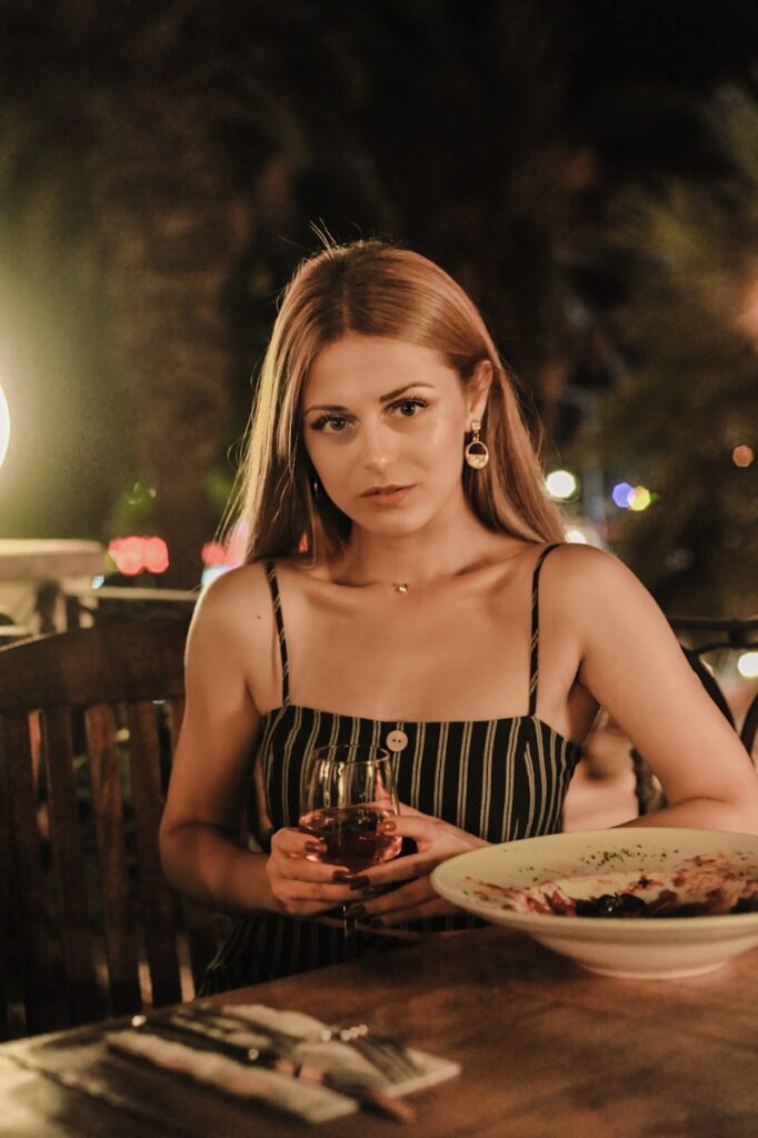 Woman on a date feeling guilty saying no to a second date.