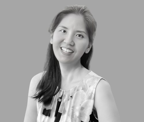 Black & white image of Judy Wang, an EMDR therapist in Maryland, Nevada, South Carolina and Vermont that supports people struggling with anxiety, OCD and trauma.